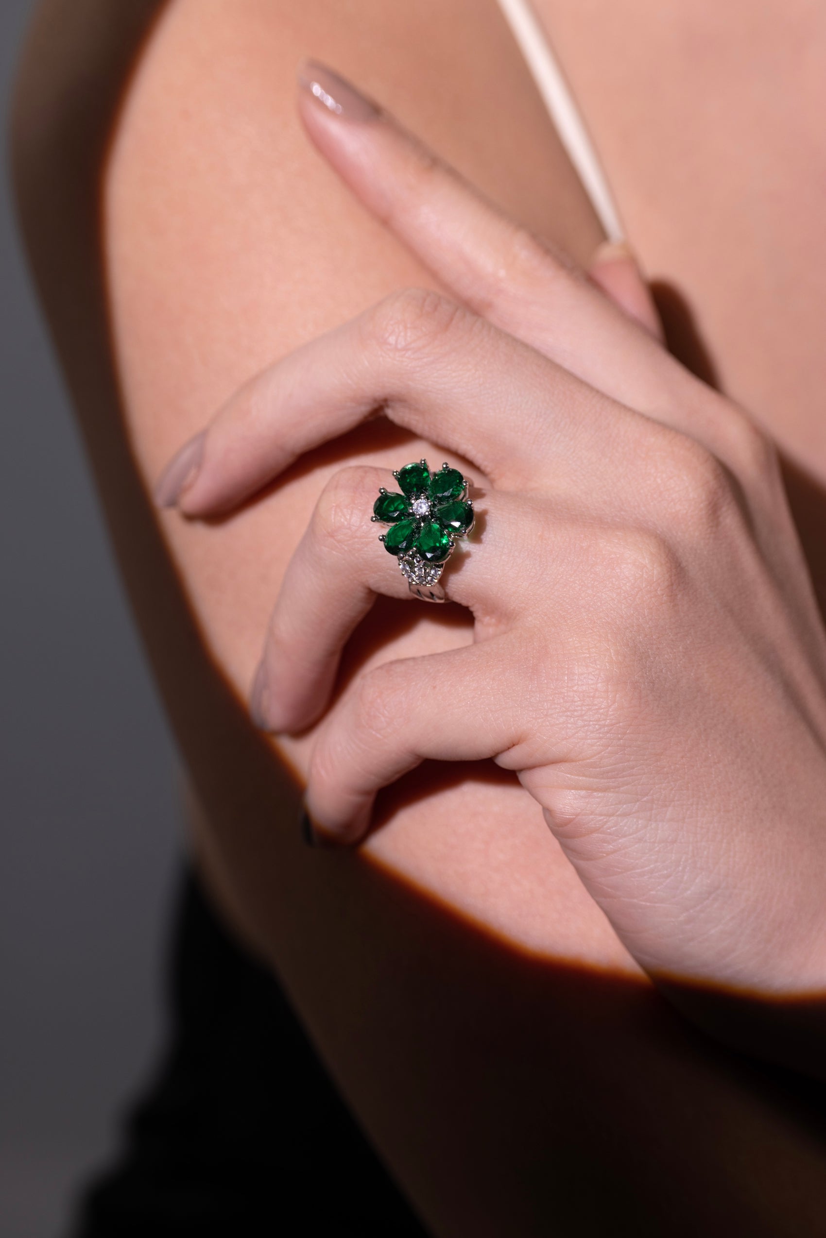 The Emerald Bloom Embrace Ring – 18K Gold-Plated Shine