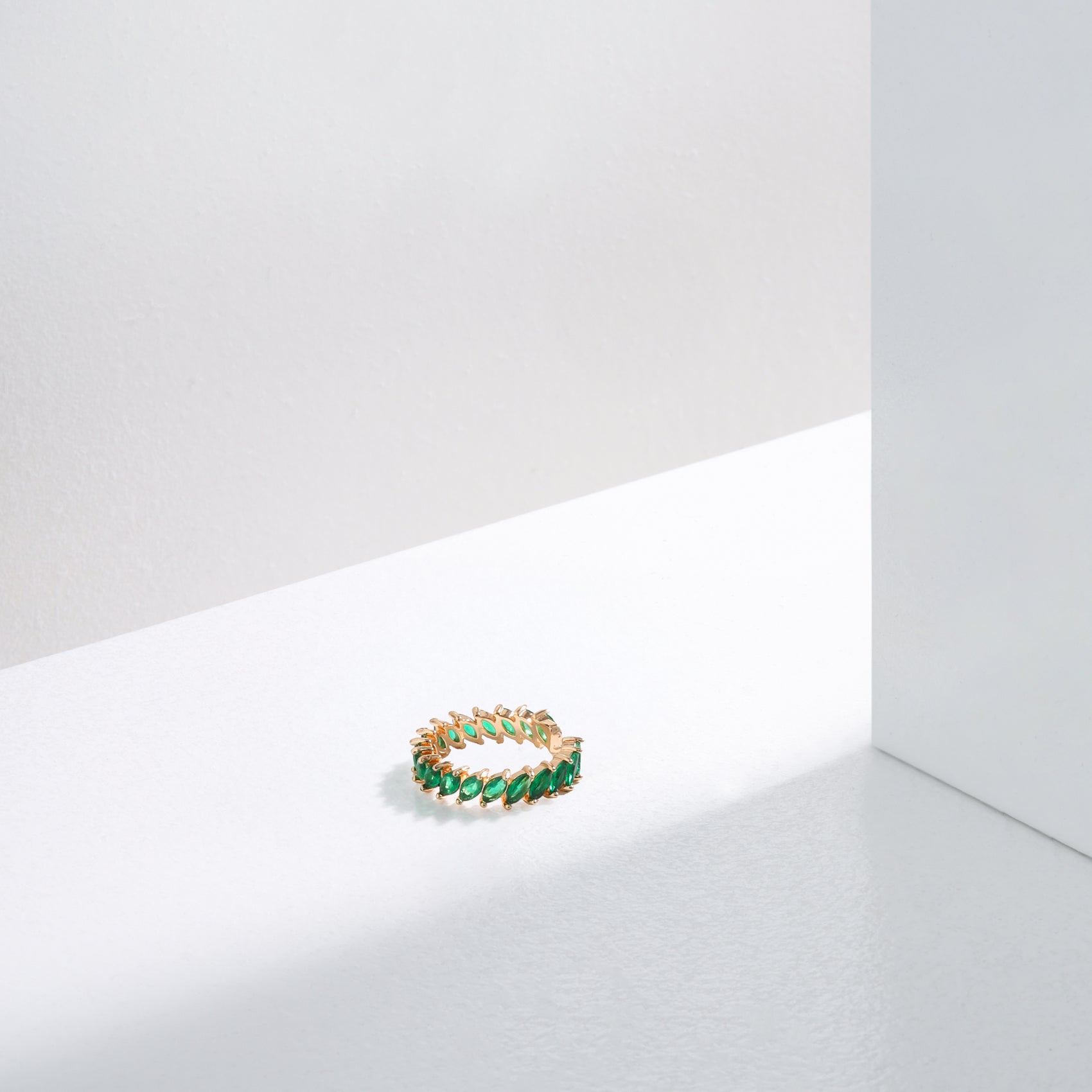The Emerald Vine Ring – Luxury Plating, Built to Last