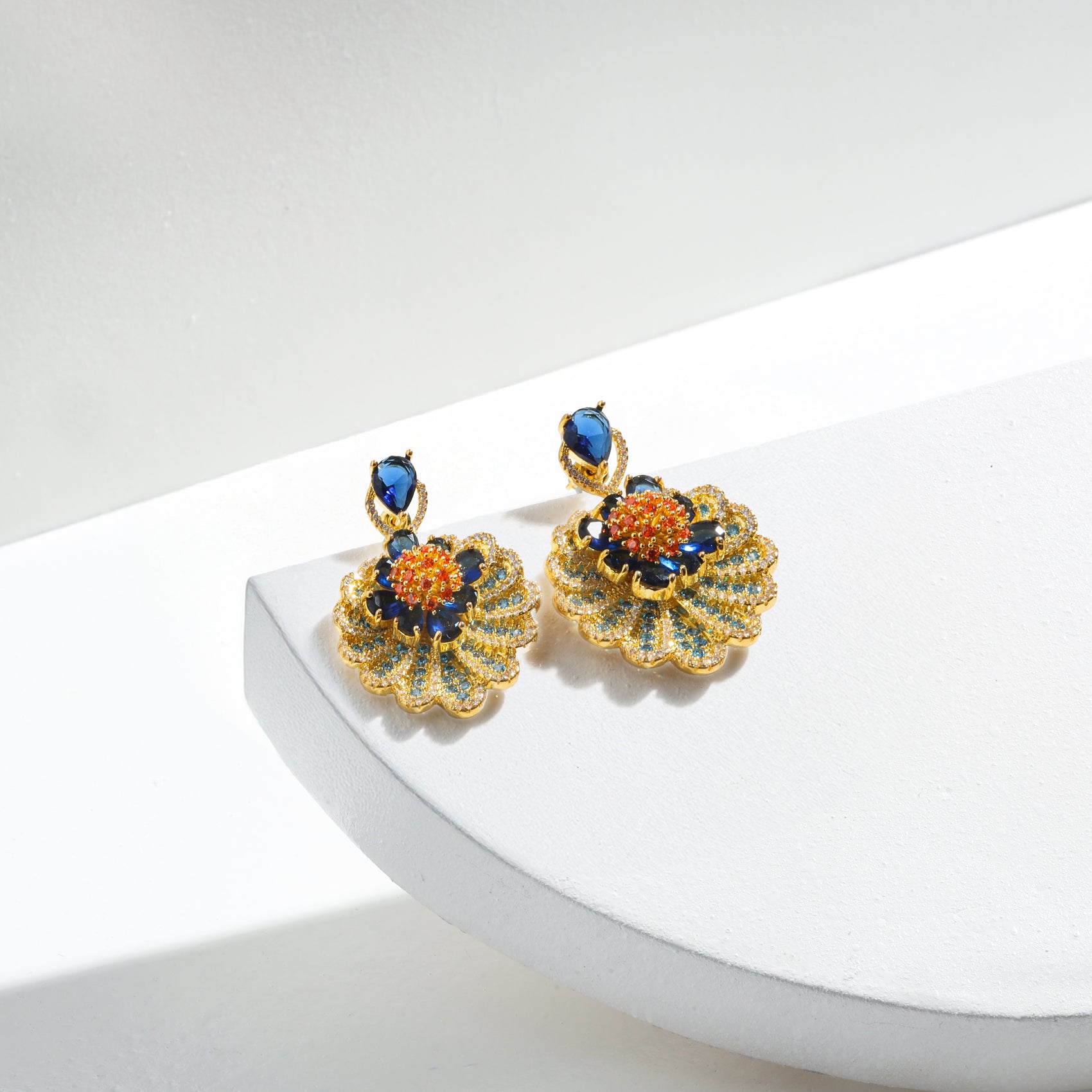 The Floral Elegance Earrings – Hypoallergenic & Elegant