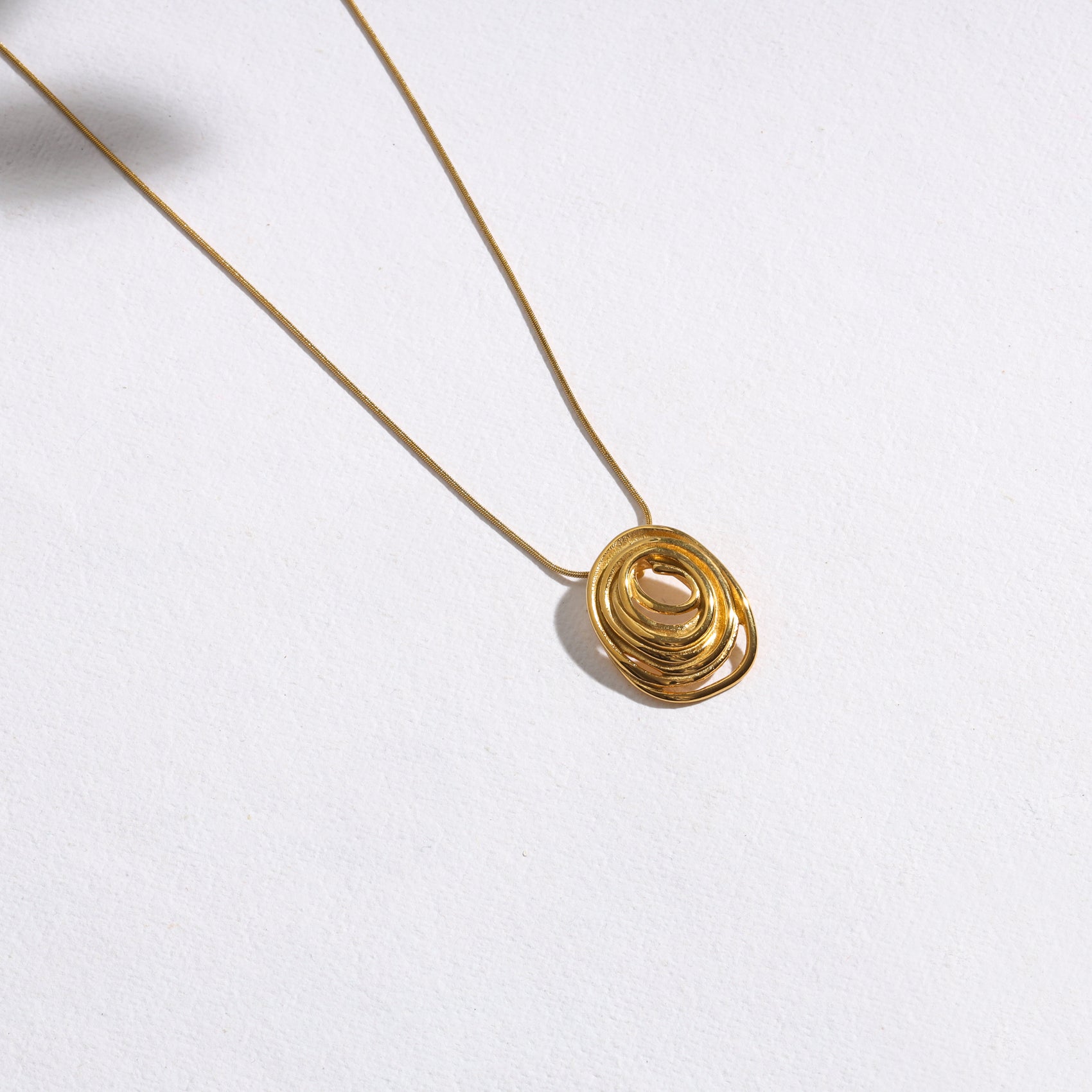 Nova Orbit Pendant Necklace – Luxury Plating, Built to Last