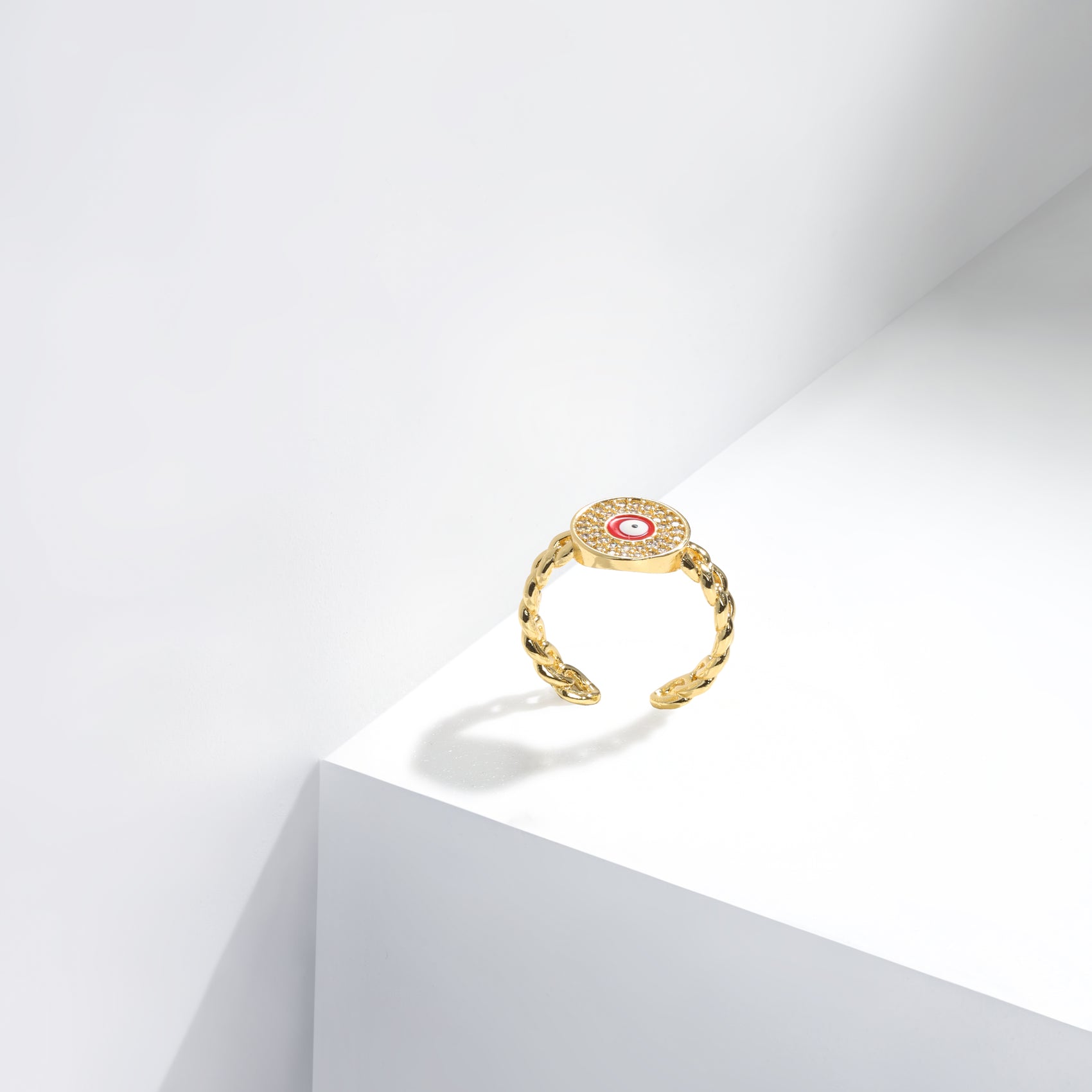 The Scarlet Guardian Ring – Hypoallergenic & Elegant