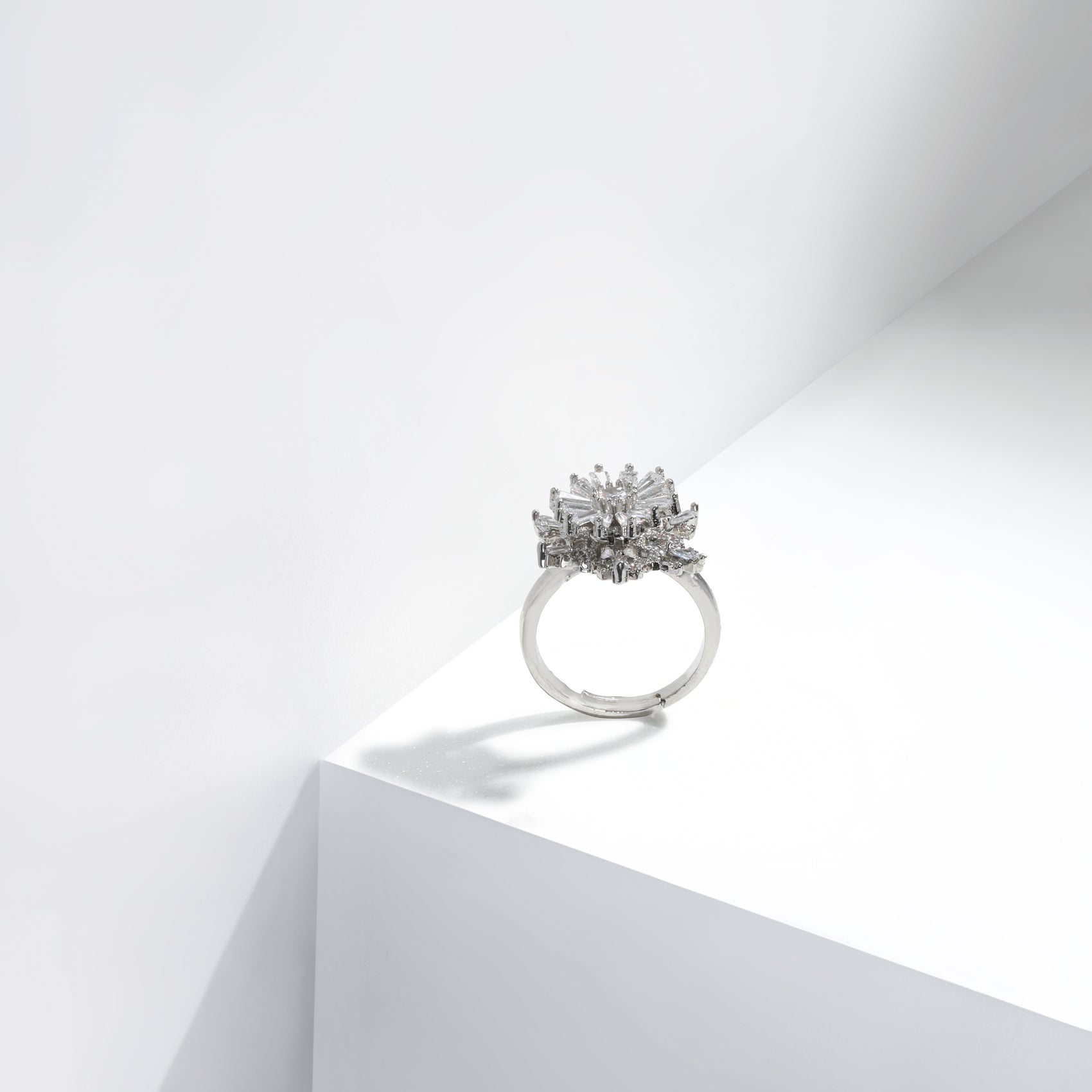 The Frozen Radiance Ring – Premium Tarnish-Free Finish