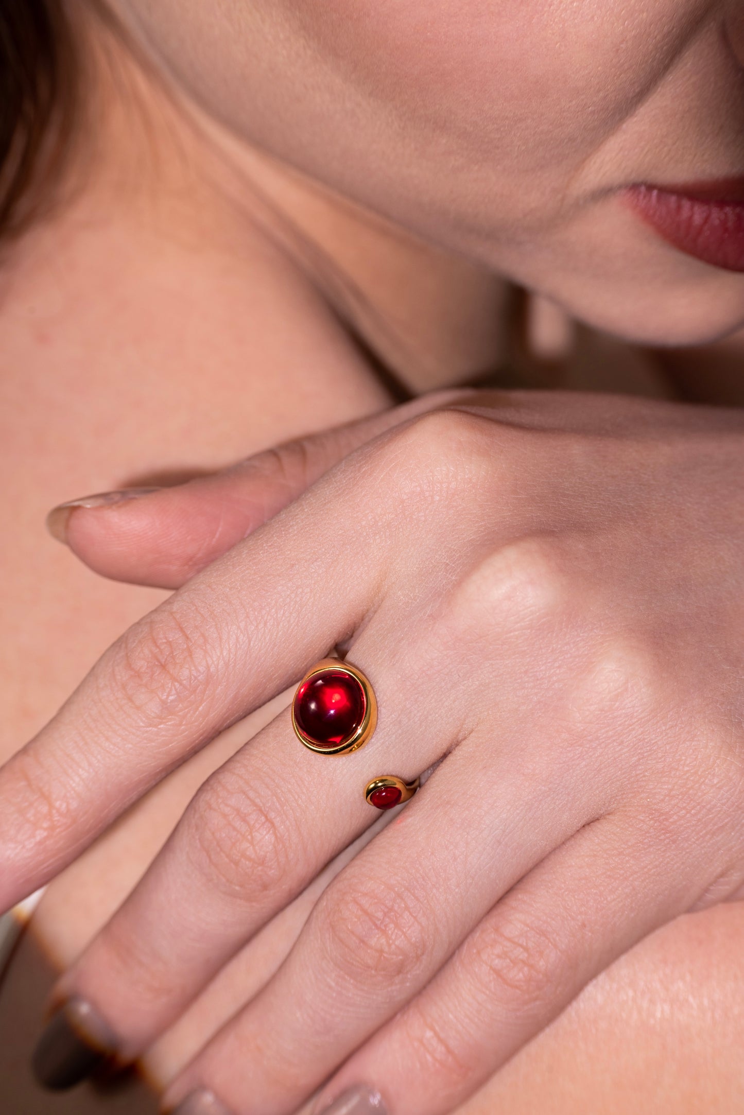 The Crimson Embrace Ring – Hypoallergenic & Elegant
