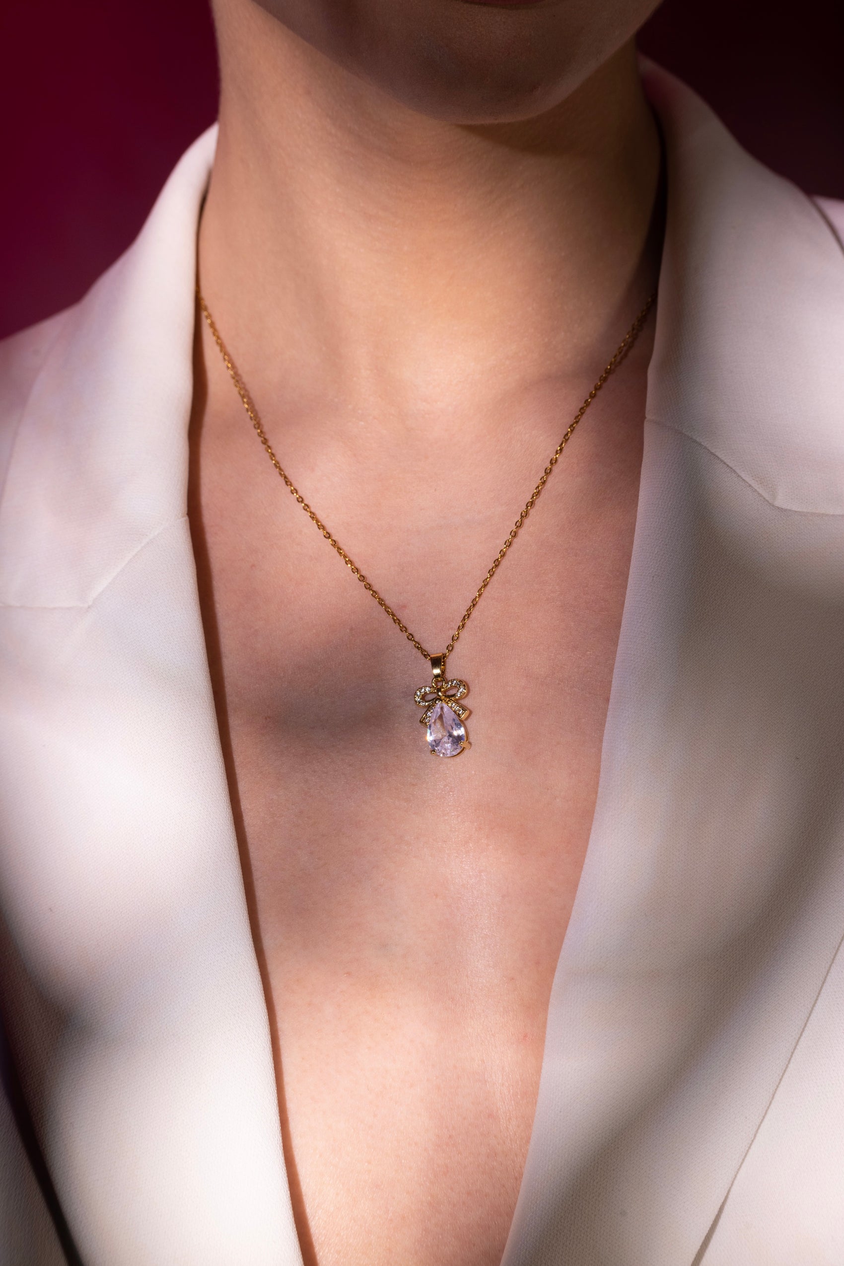 The Crystal Bowdrop Necklace – Hypoallergenic & Elegant