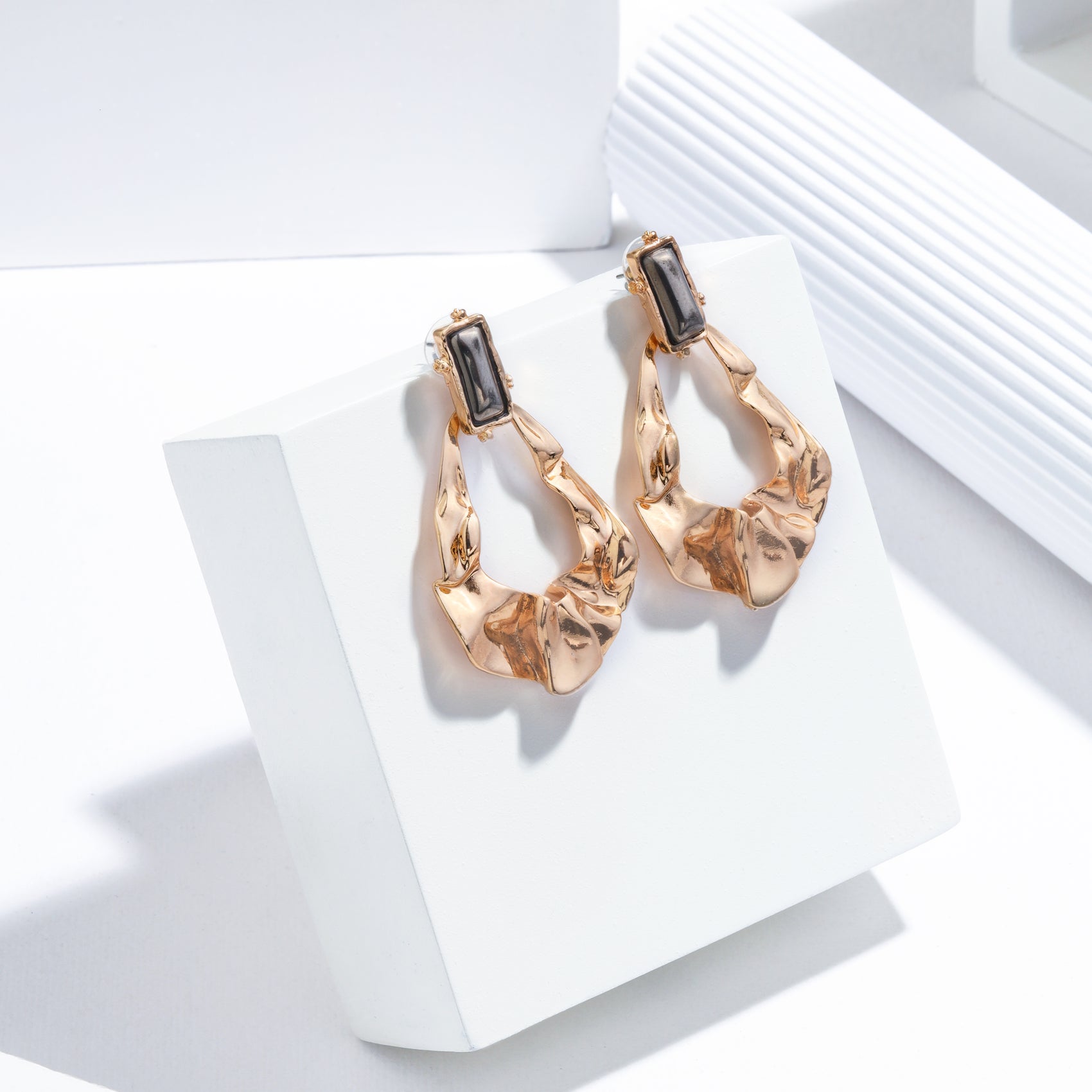 The Molten Sculpt Earrings – Crafted for Lasting Luxe