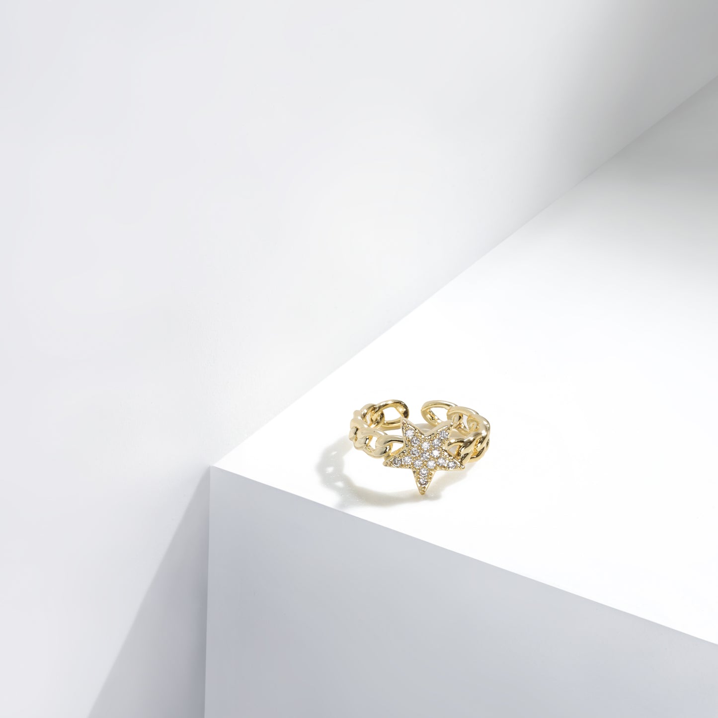 The Celestial Star Ring – High-Gloss Luxe Finish