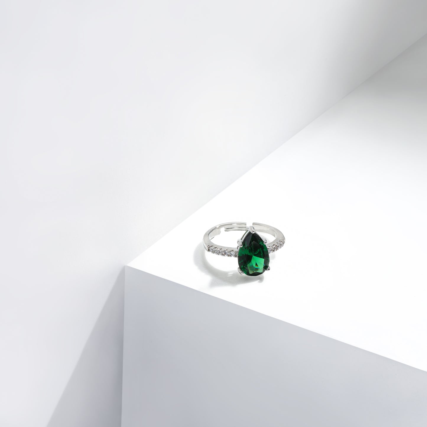 The Emerald Vision Ring – Artisan Made with Care