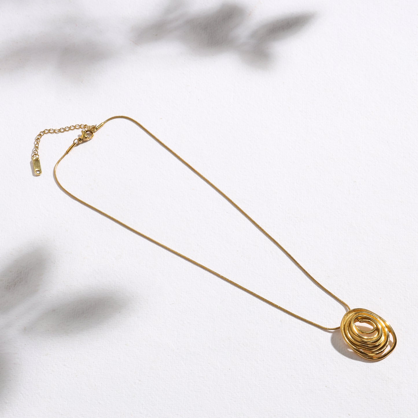 Nova Orbit Pendant Necklace – Luxury Plating, Built to Last