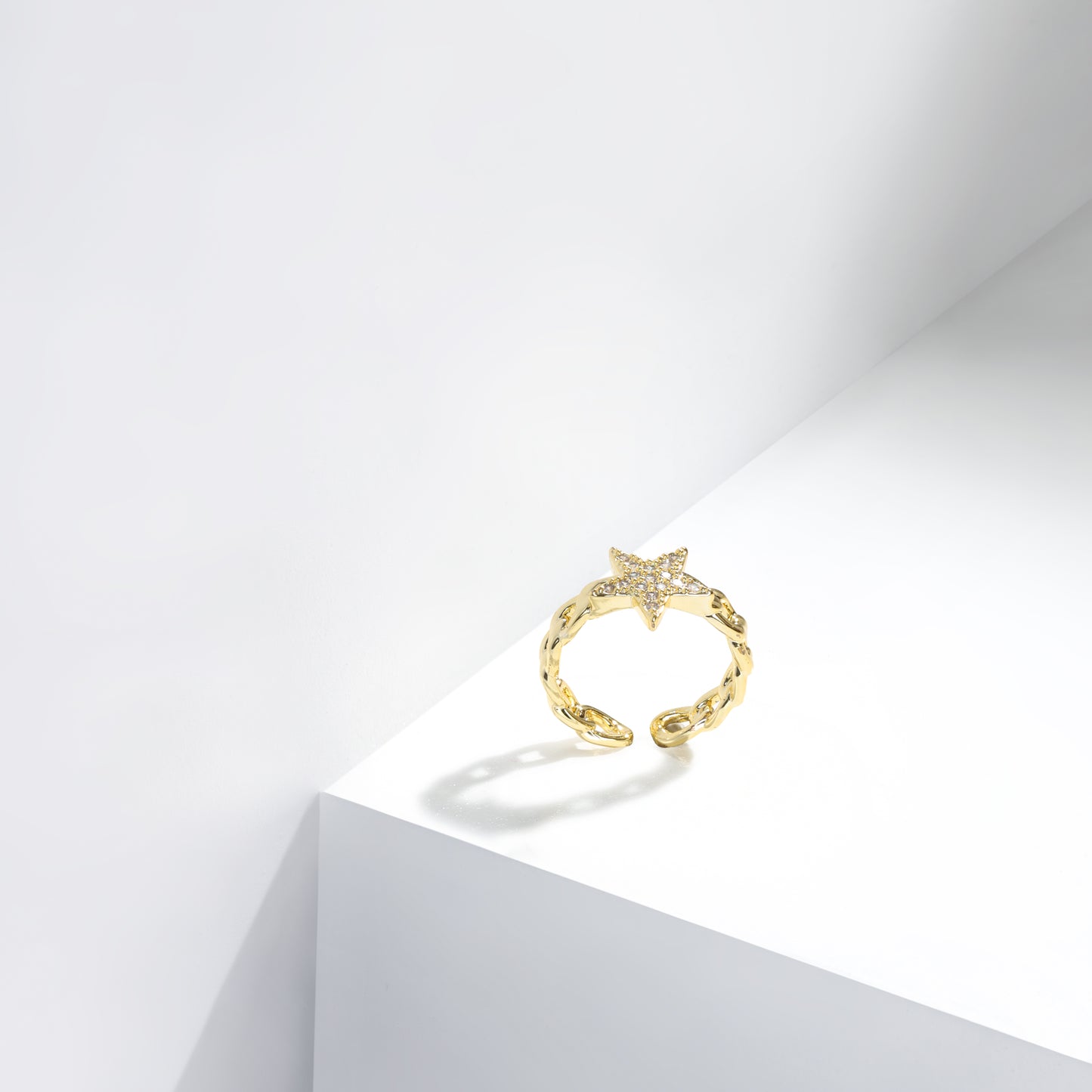 The Celestial Star Ring – High-Gloss Luxe Finish