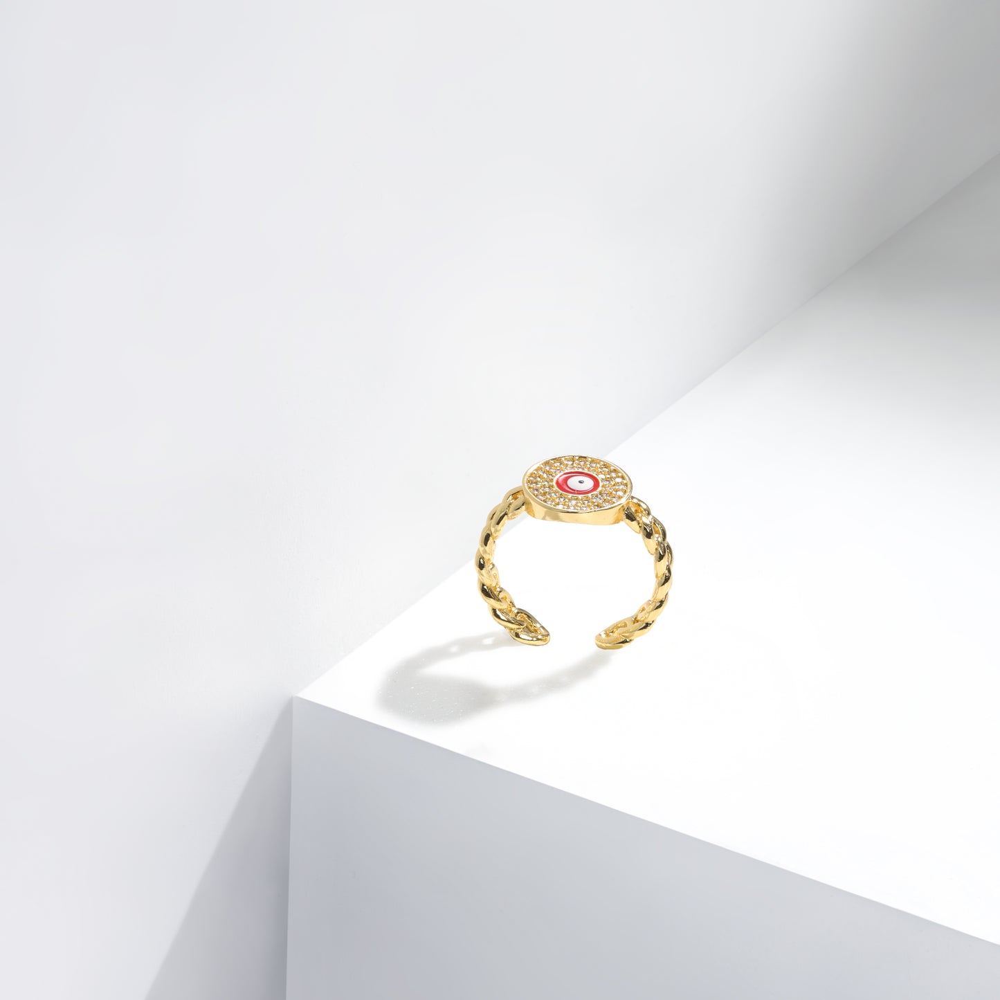 The Scarlet Guardian Ring – Hypoallergenic & Elegant