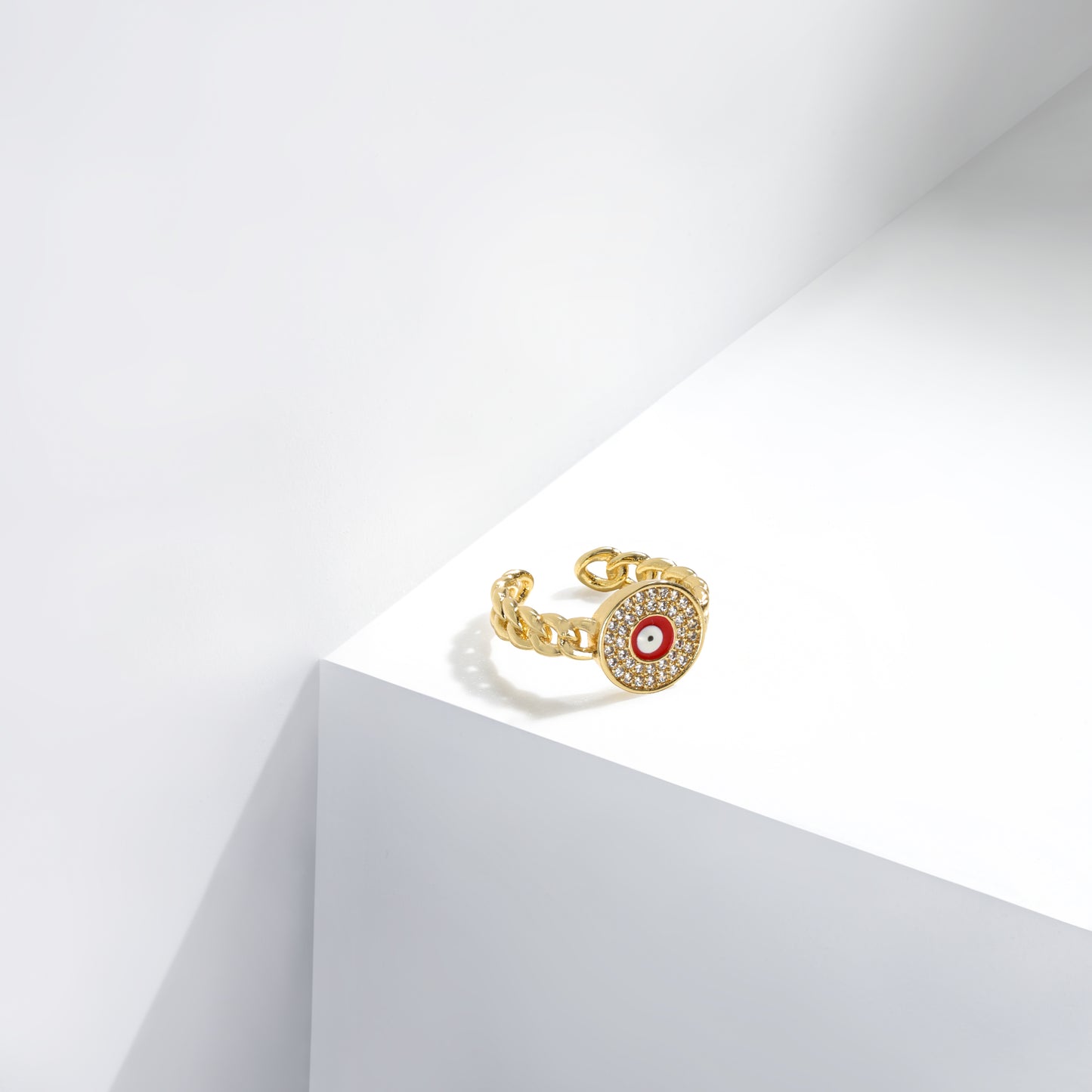 The Scarlet Guardian Ring – Hypoallergenic & Elegant