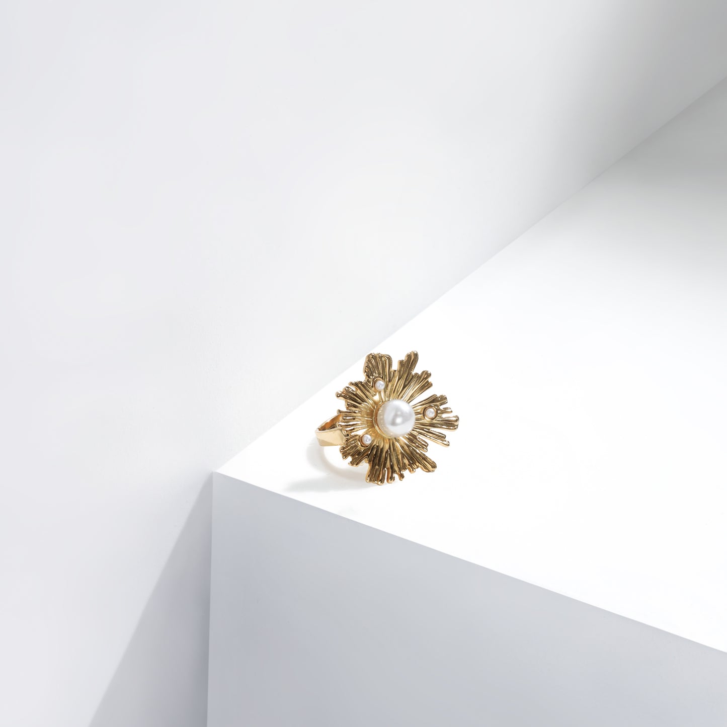 The Radiant Blossom Ring – Luxury Plating, Built to Last