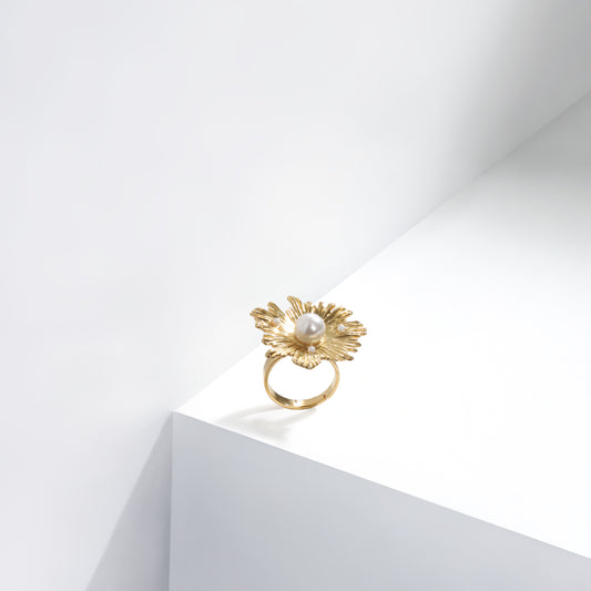 The Radiant Blossom Ring – Luxury Plating, Built to Last